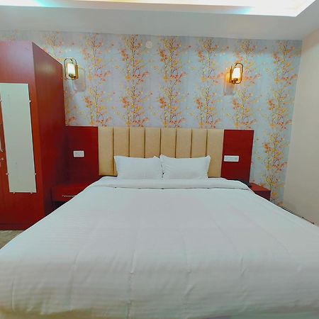Awadh Samrat Resort Ayodhya Εξωτερικό φωτογραφία