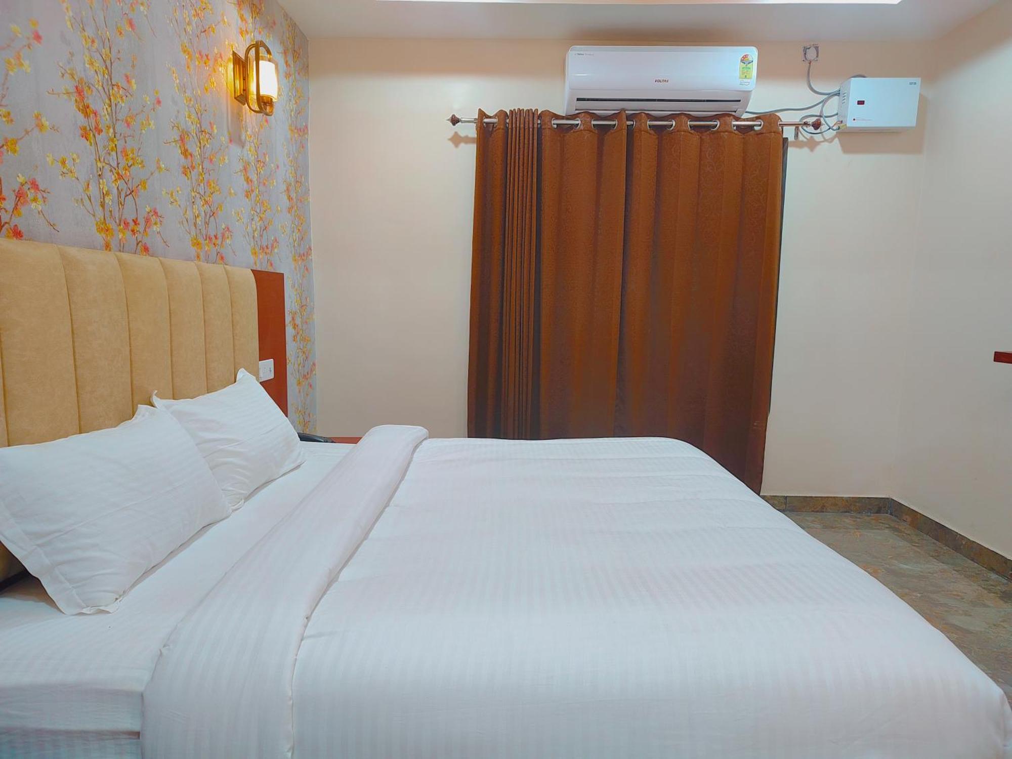 Awadh Samrat Resort Ayodhya Εξωτερικό φωτογραφία